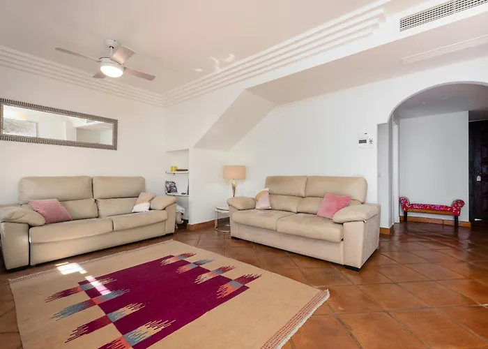 Stylish 3 Bed House 2 Bathrooms, With Patio, Roof Terrace And Communal Pool 5 Minutes Away From The Beautiful Spanish White Village Of Casares Pueblo And Only 20 Mins From The Sea