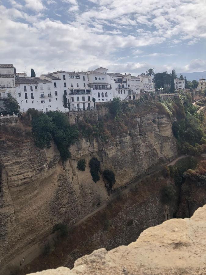 Stylish 3 Bed House 2 Bathrooms, With Patio, Roof Terrace And Communal Pool 5 Minutes Away From The Beautiful Spanish White Village Of Pueblo And Only 20 Mins From The Sea * Casares